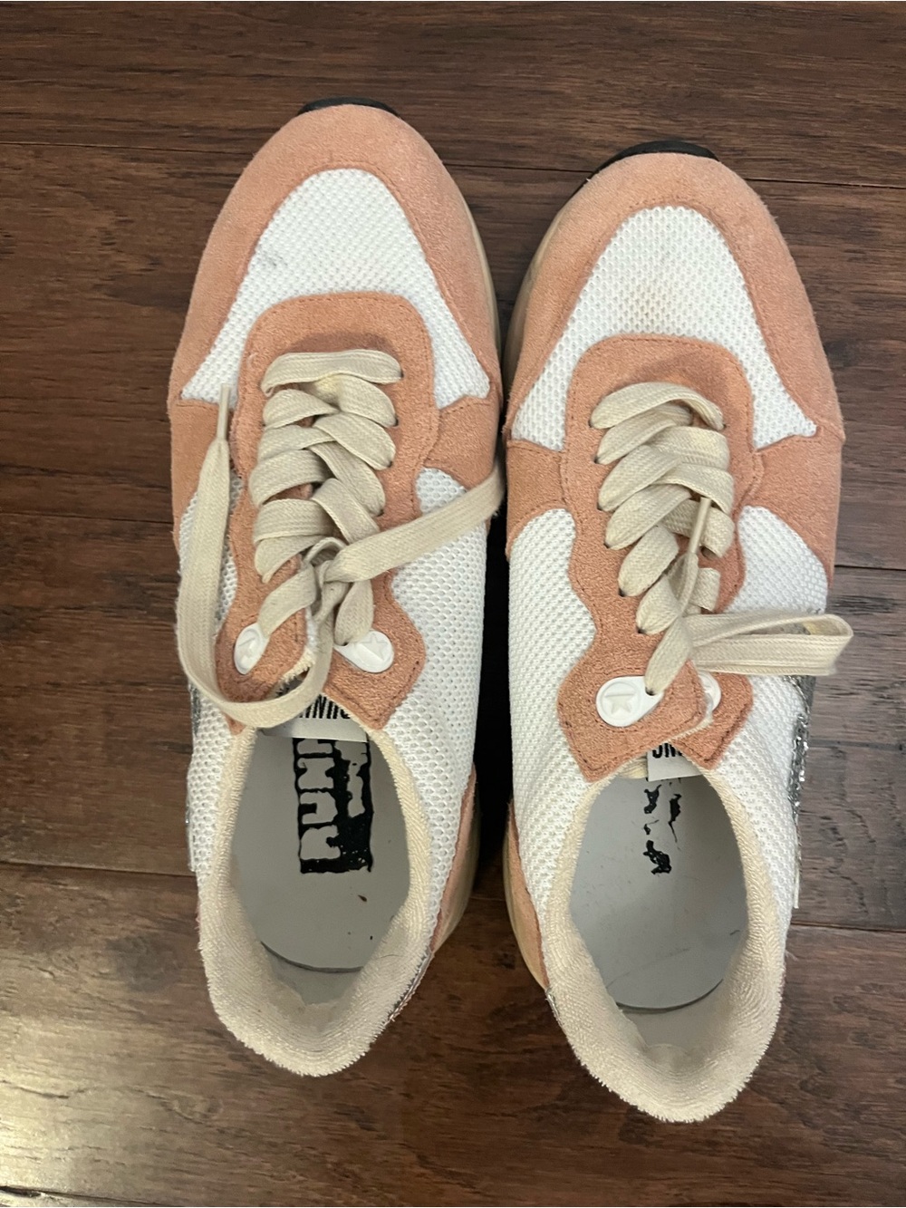 Retro Low-Top Mesh Sneakers in Peach and Cream